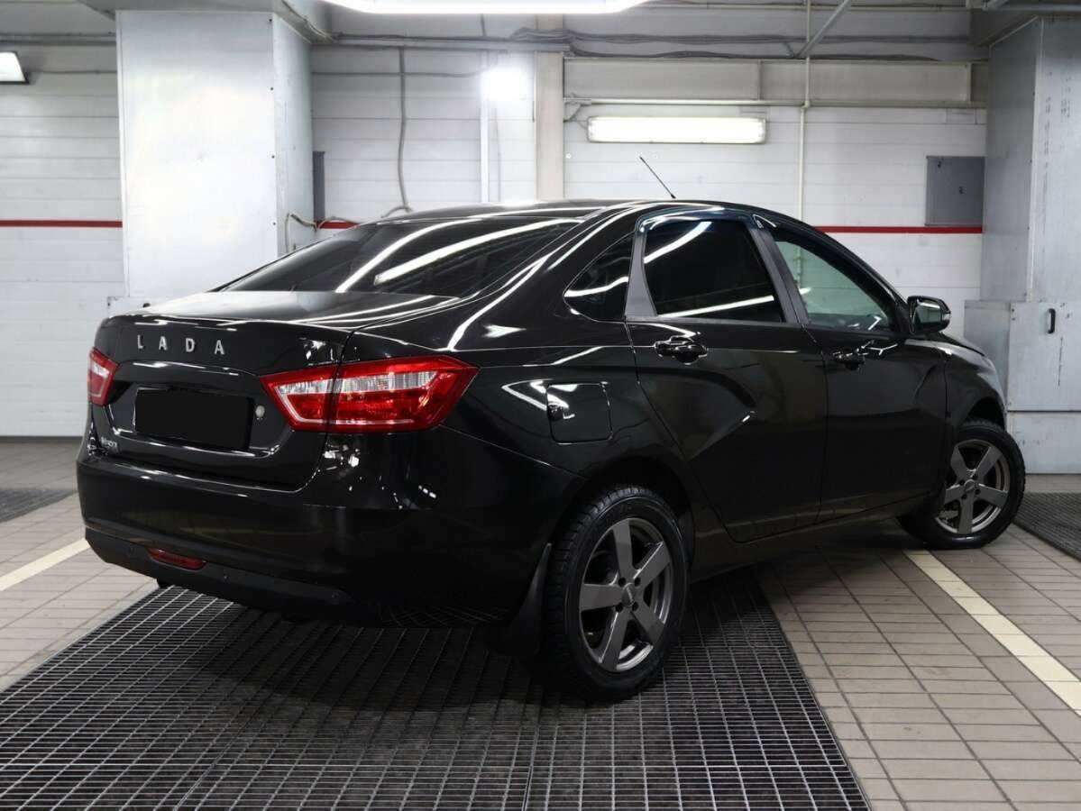 Lada (ВАЗ) Vesta с пробегом — 2015 год. Фото: #1
