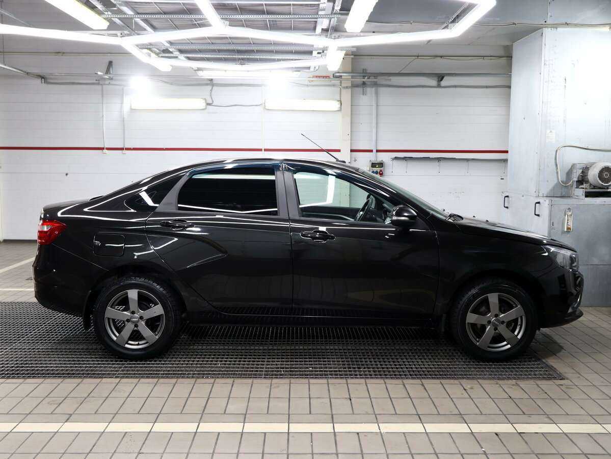 Lada (ВАЗ) Vesta с пробегом — 2015 год. Фото: #11