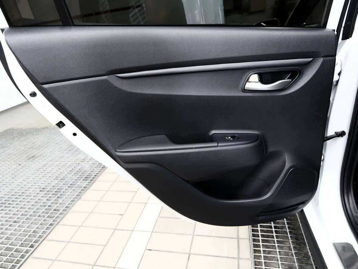 Kia Rio с пробегом — 2018 год. Фото: #13