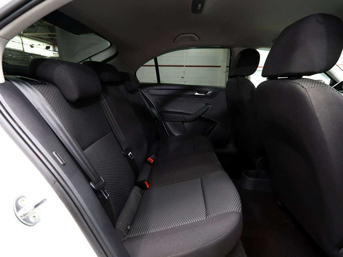 Volkswagen Polo с пробегом — 2020 год. Фото: #13