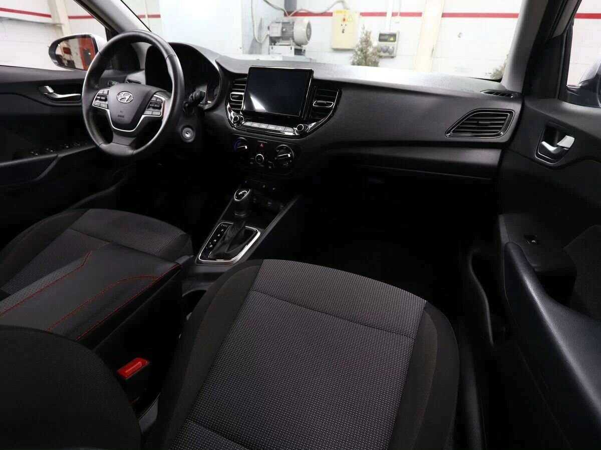 Hyundai Solaris с пробегом — 2021 год. Фото: #15