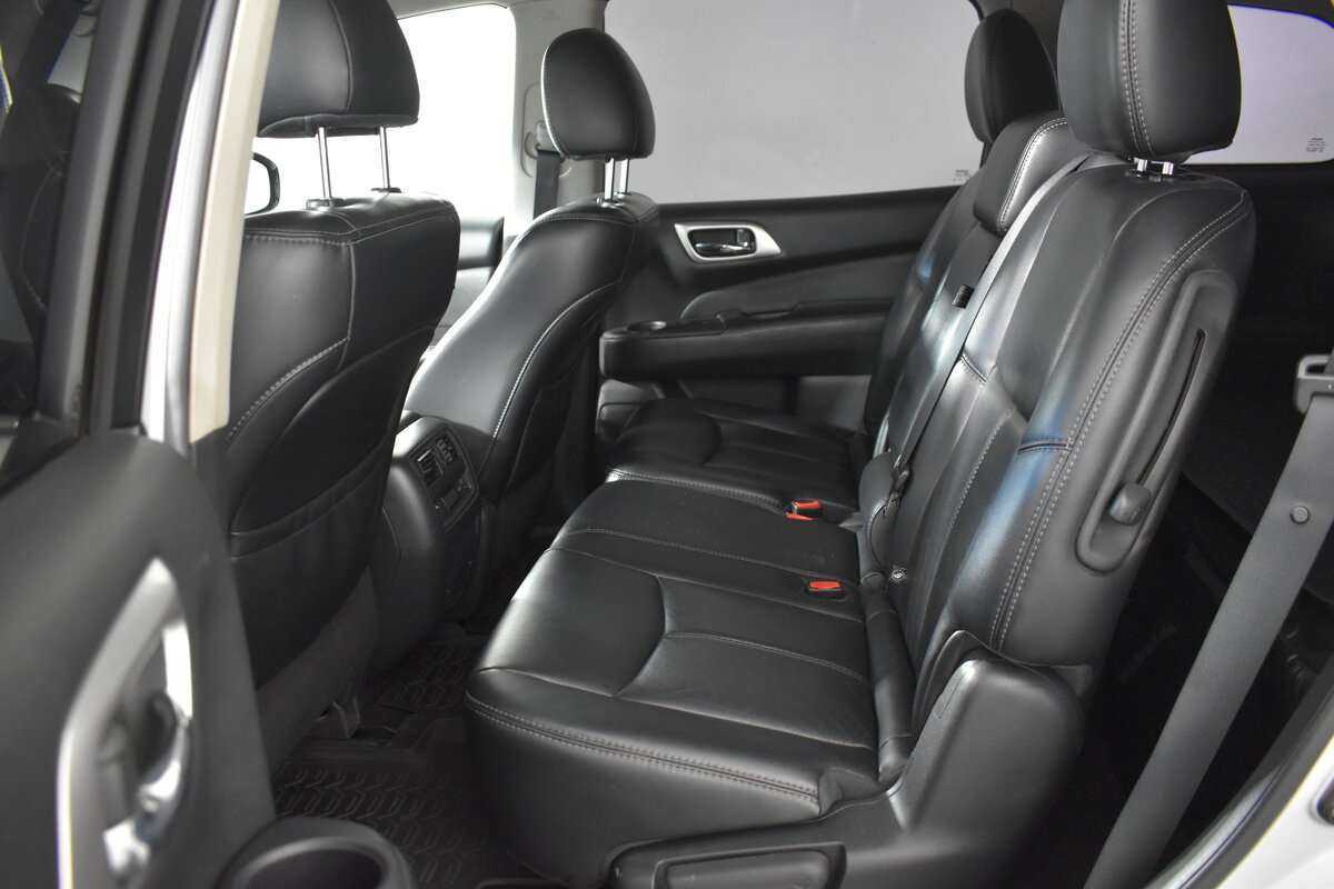 Nissan Pathfinder с пробегом — 2015 год. Фото: #9