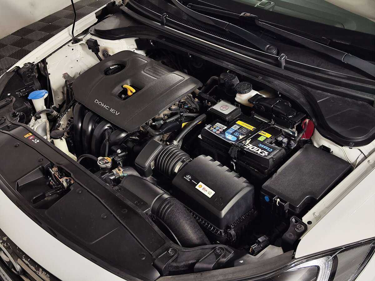 Hyundai Elantra с пробегом — 2016 год. Фото: #4