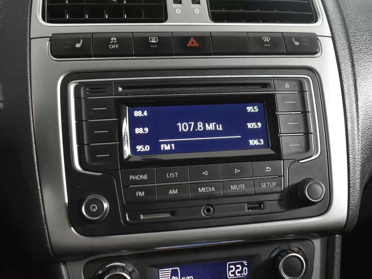 Volkswagen Polo с пробегом — 2017 год. Фото: #14