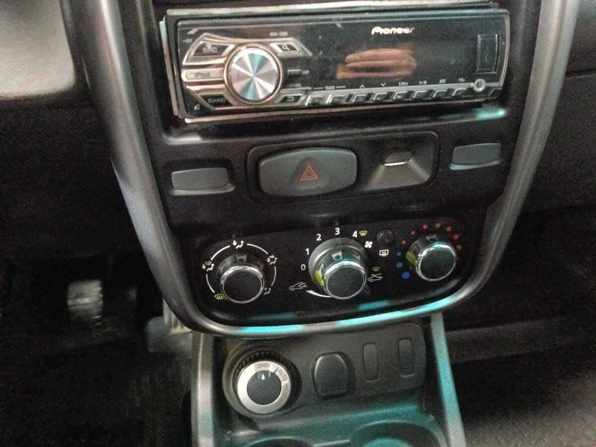 Renault Duster с пробегом — 2014 год. Фото: #12