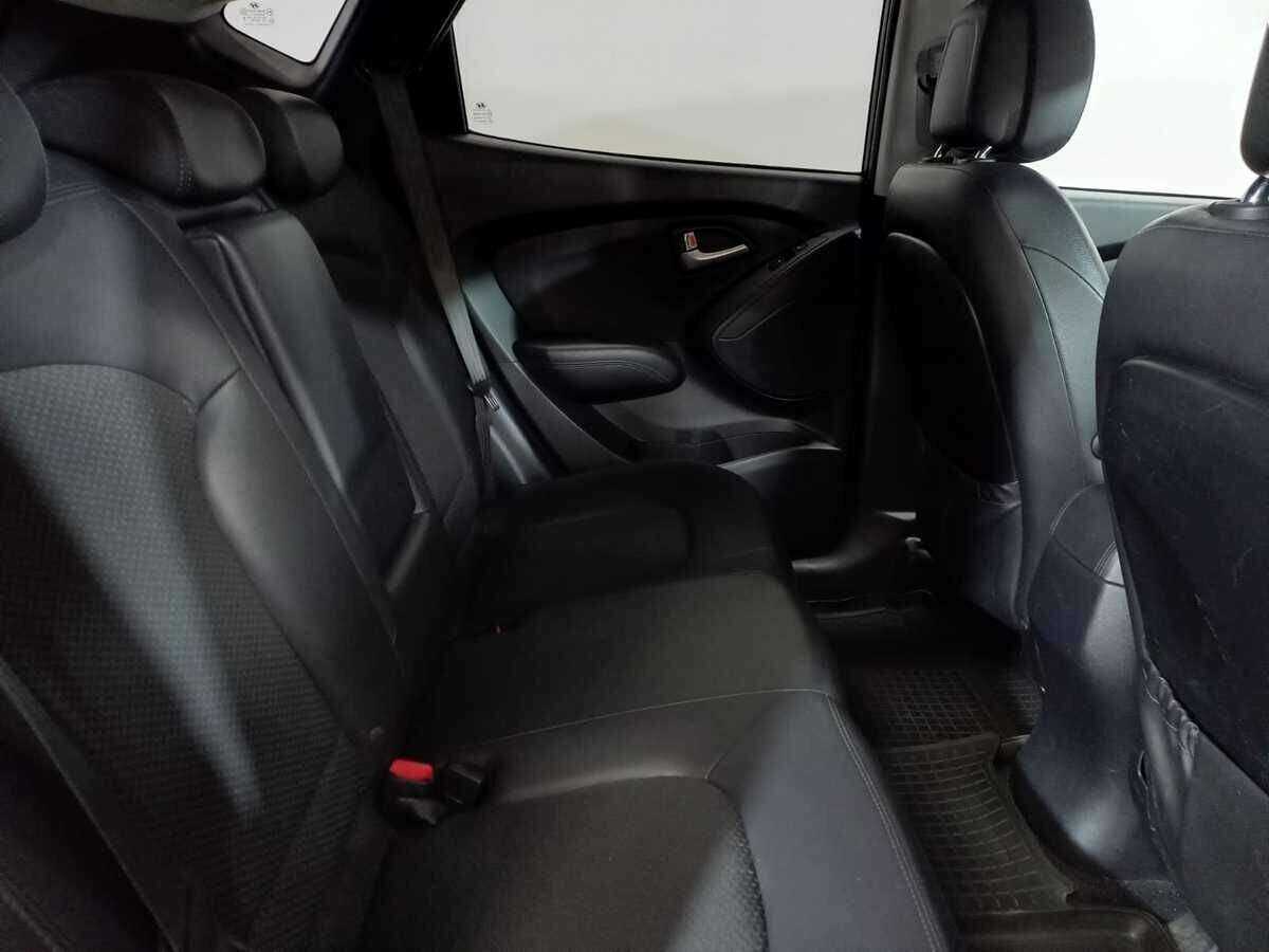 Hyundai ix35 с пробегом — 2012 год. Фото: #8