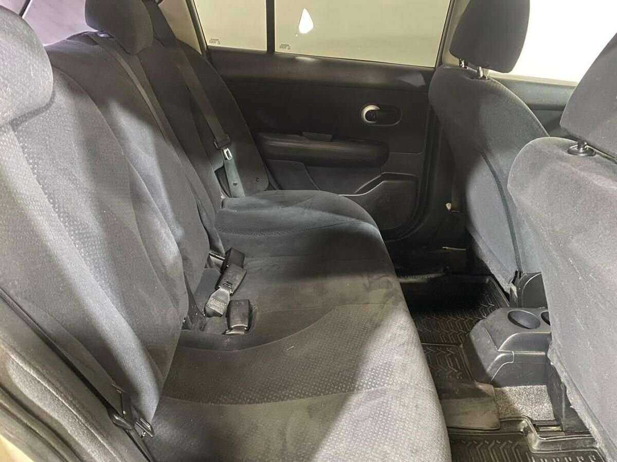 Nissan Tiida с пробегом — 2013 год. Фото: #8