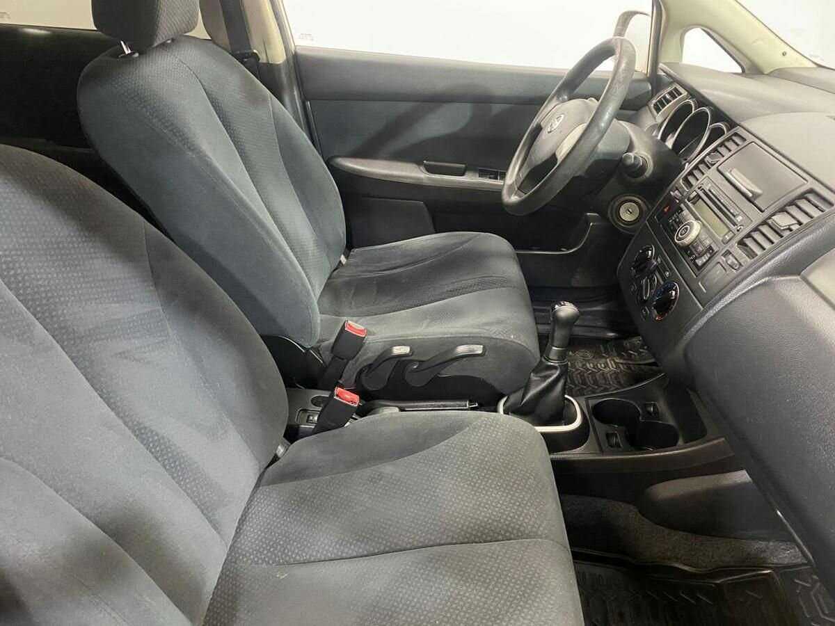 Nissan Tiida с пробегом — 2013 год. Фото: #9