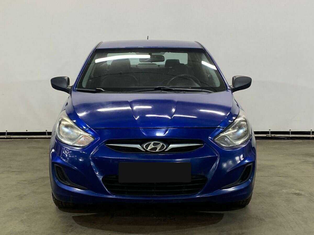 Hyundai Solaris с пробегом — 2013 год. Фото: #1