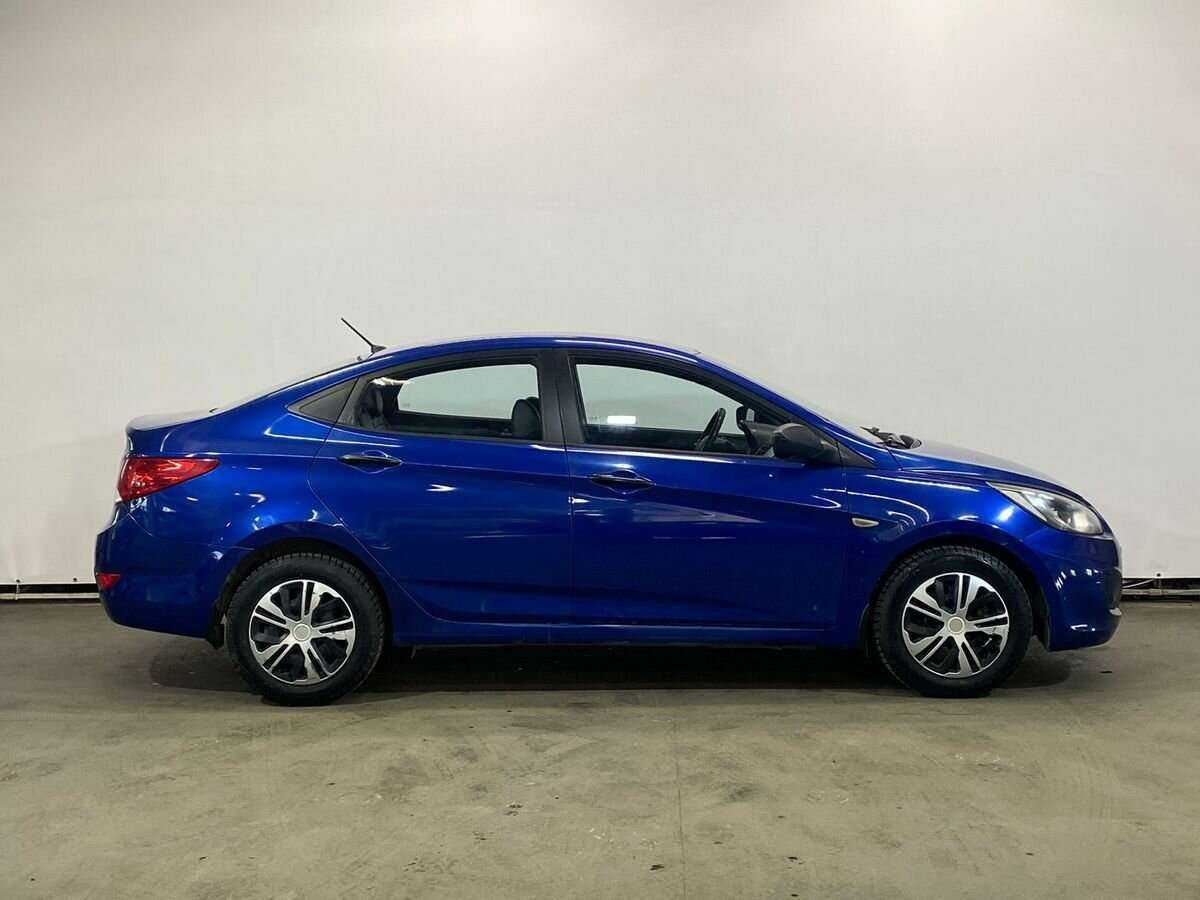 Hyundai Solaris с пробегом — 2013 год. Фото: #3