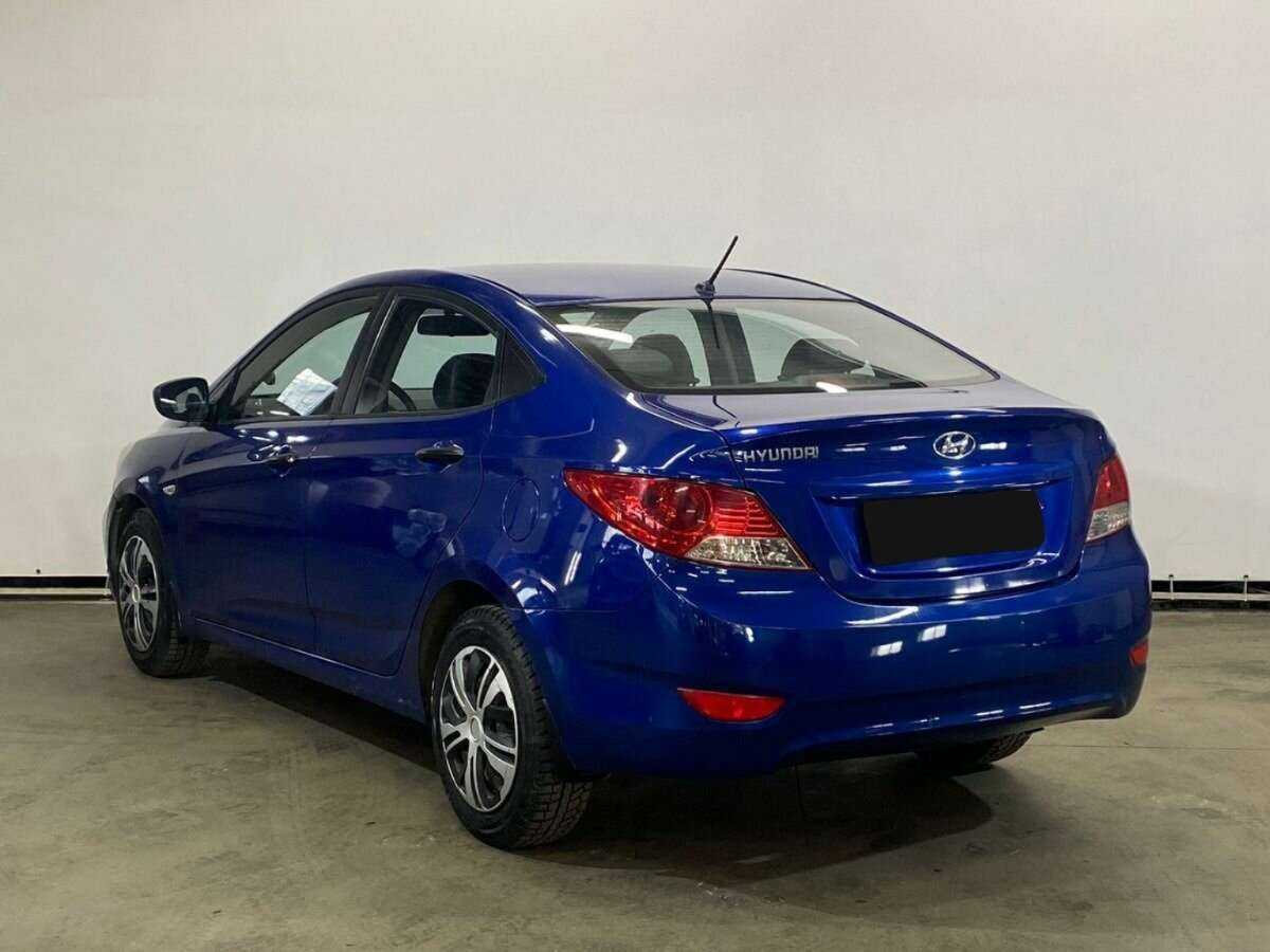 Hyundai Solaris с пробегом — 2013 год. Фото: #6