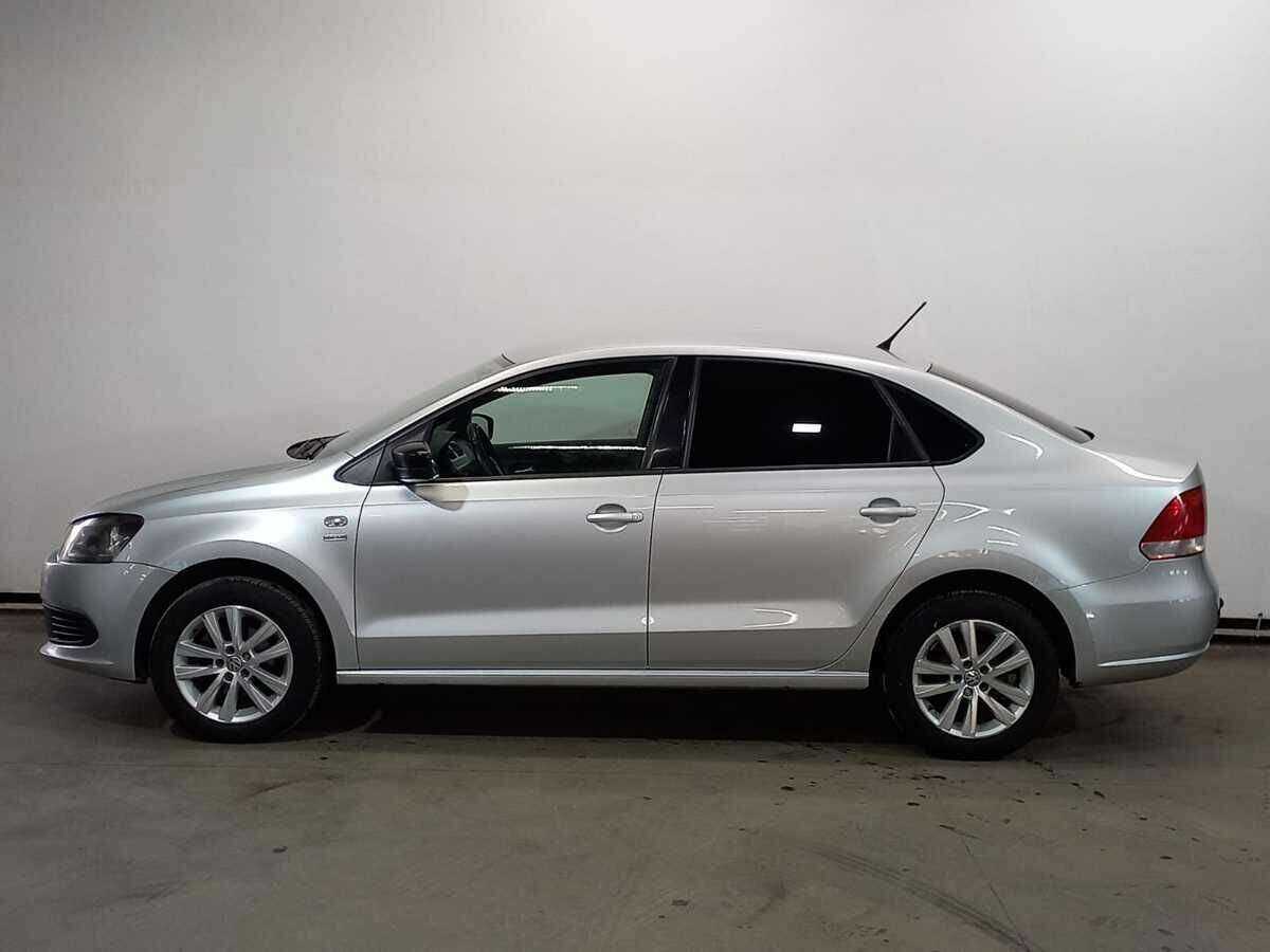 Volkswagen Polo с пробегом — 2013 год. Фото: #7