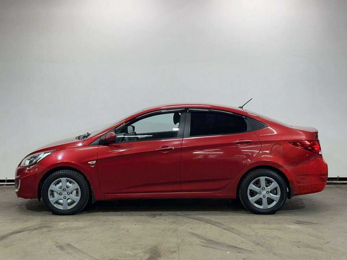 Hyundai Solaris с пробегом — 2013 год. Фото: #7