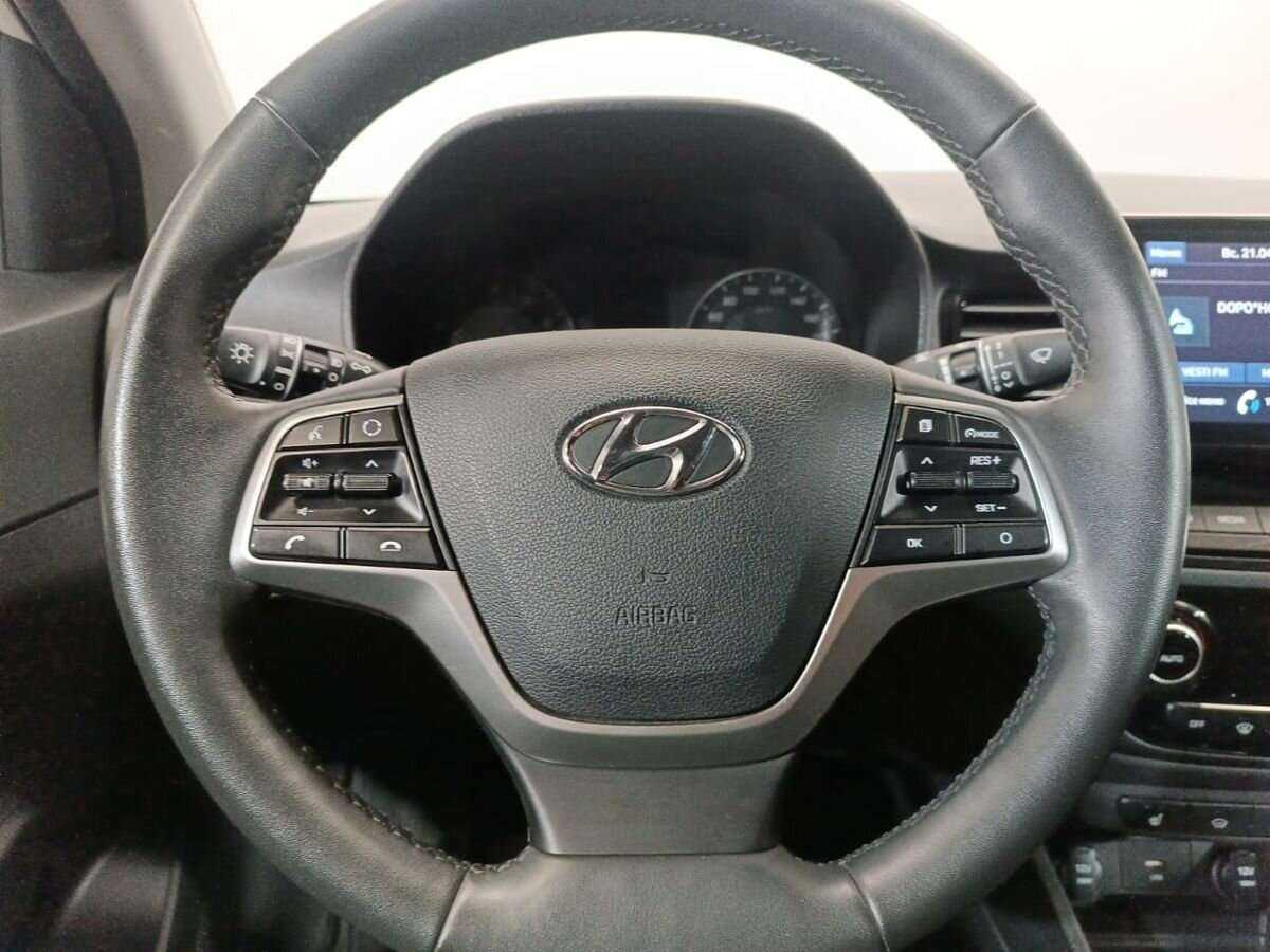 Hyundai Solaris с пробегом — 2022 год. Фото: #15