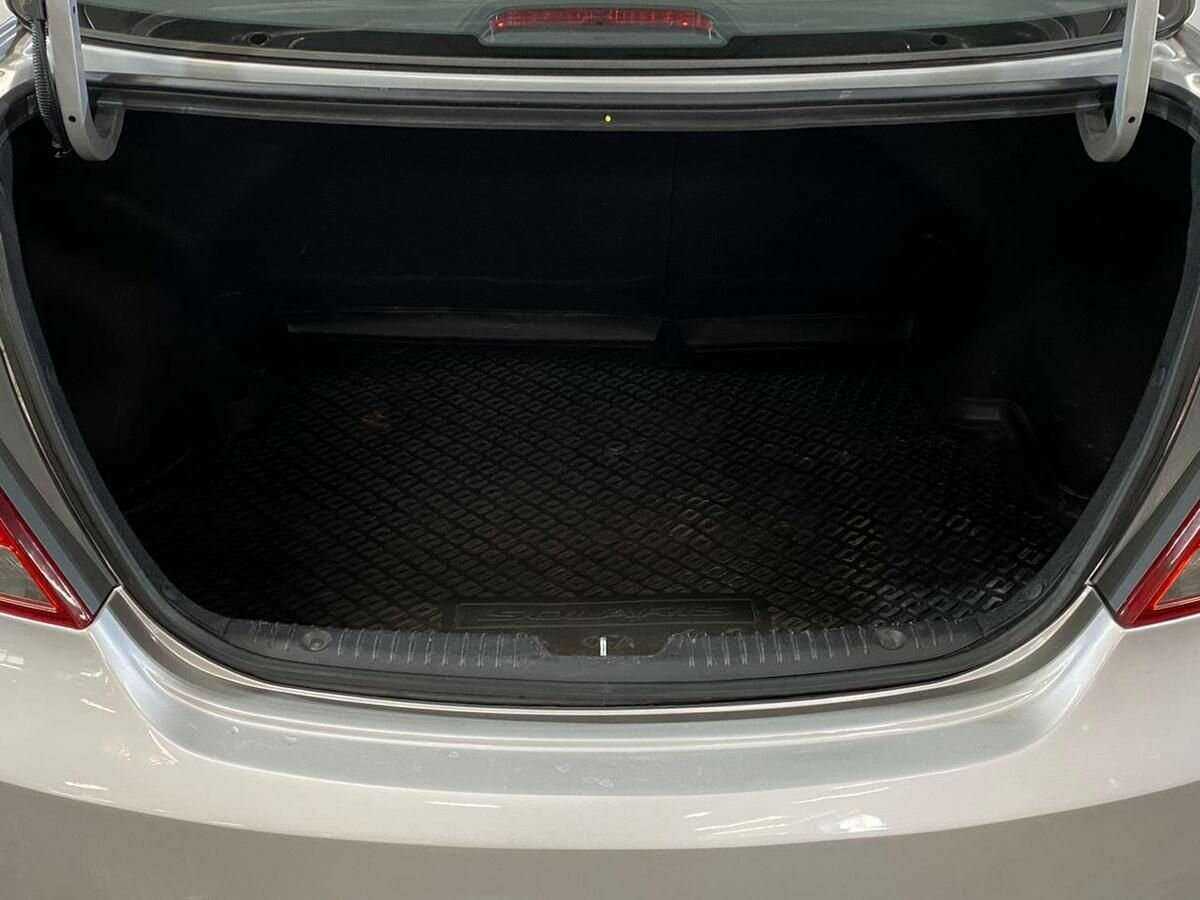 Hyundai Solaris с пробегом — 2015 год. Фото: #16