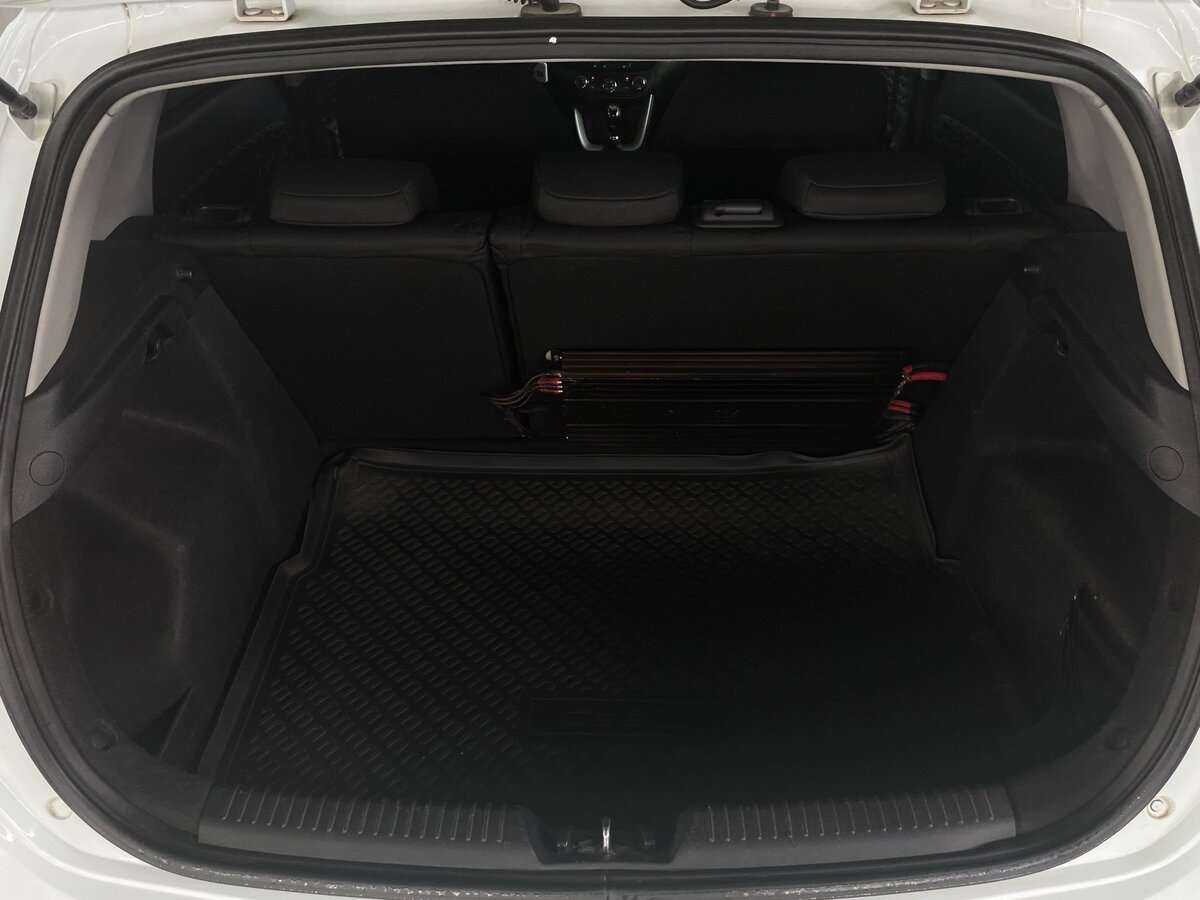 Kia Ceed с пробегом — 2013 год. Фото: #25