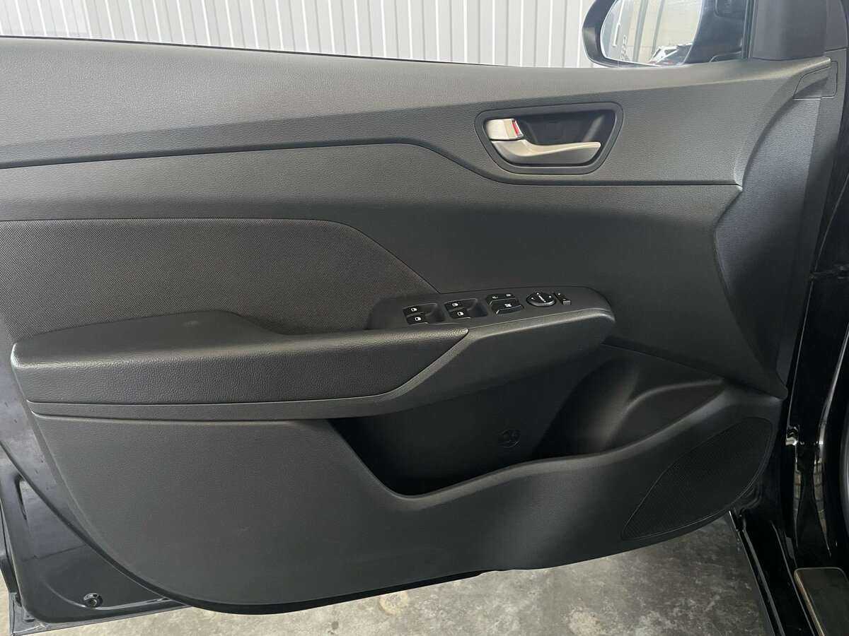 Hyundai Solaris с пробегом — 2019 год. Фото: #20