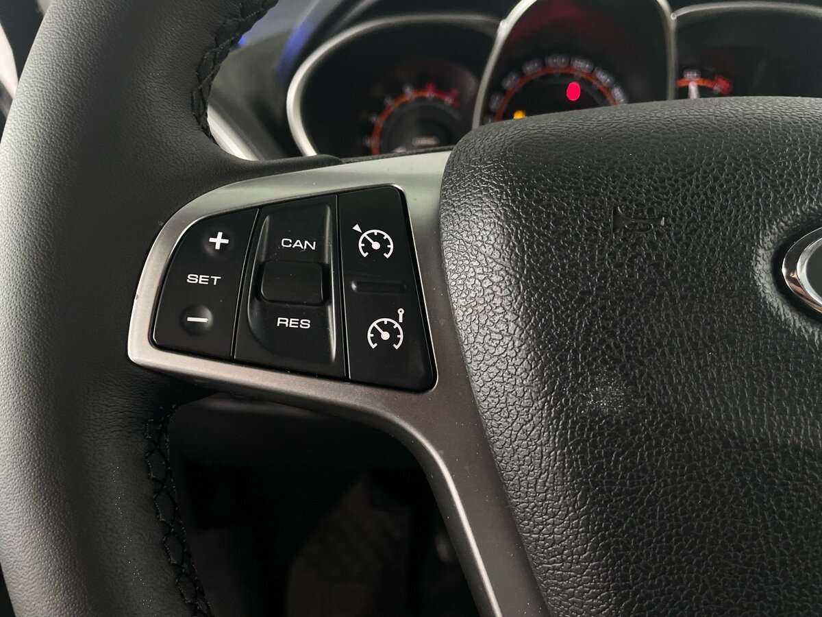 Lada (ВАЗ) Vesta с пробегом — 2018 год. Фото: #10