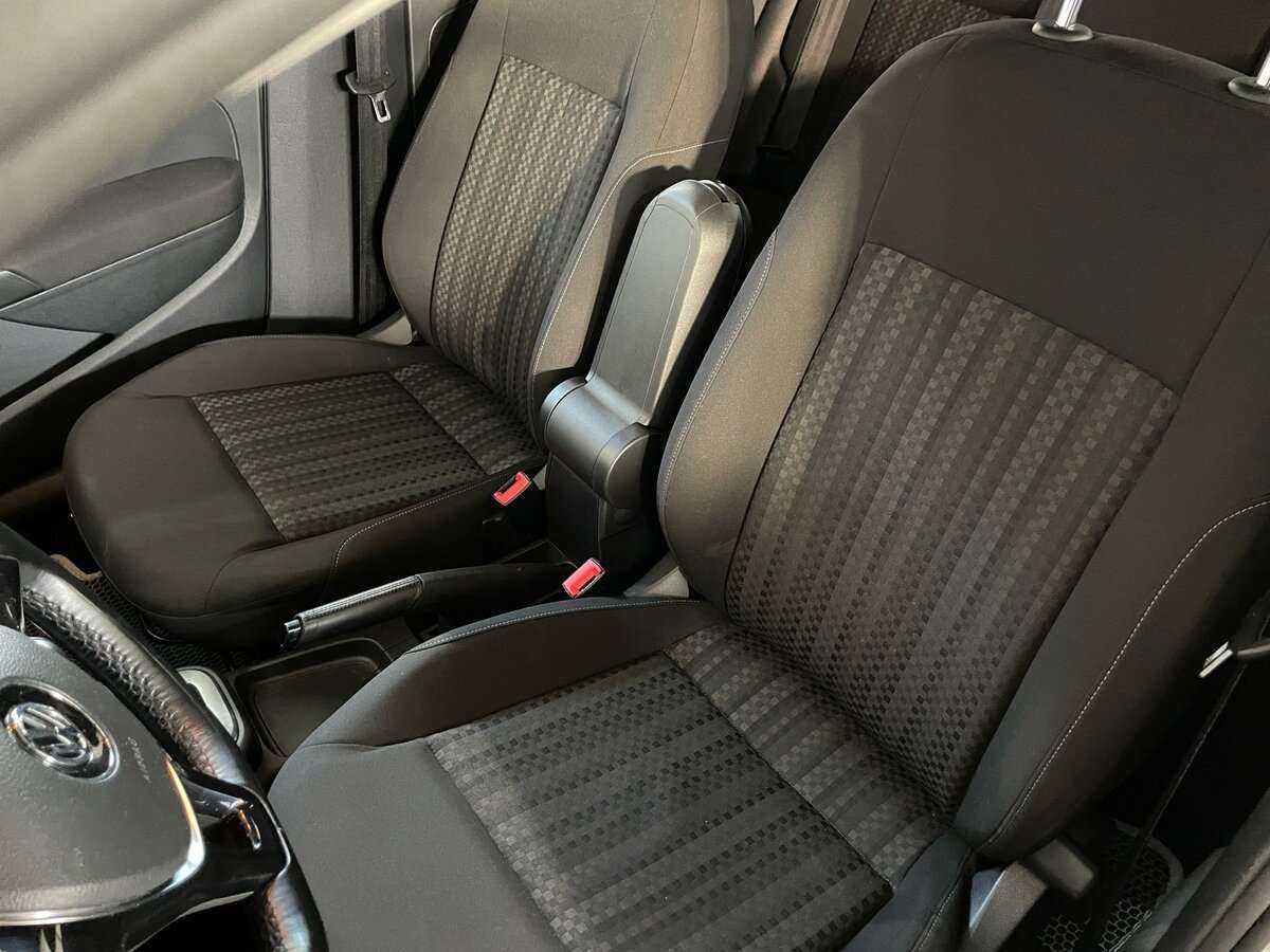 Volkswagen Polo с пробегом — 2018 год. Фото: #12