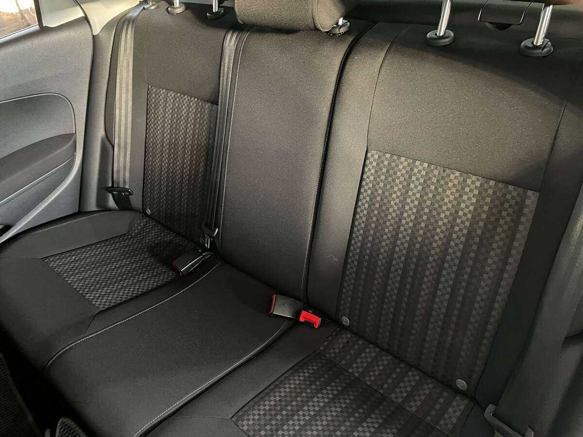 Volkswagen Polo с пробегом — 2018 год. Фото: #13