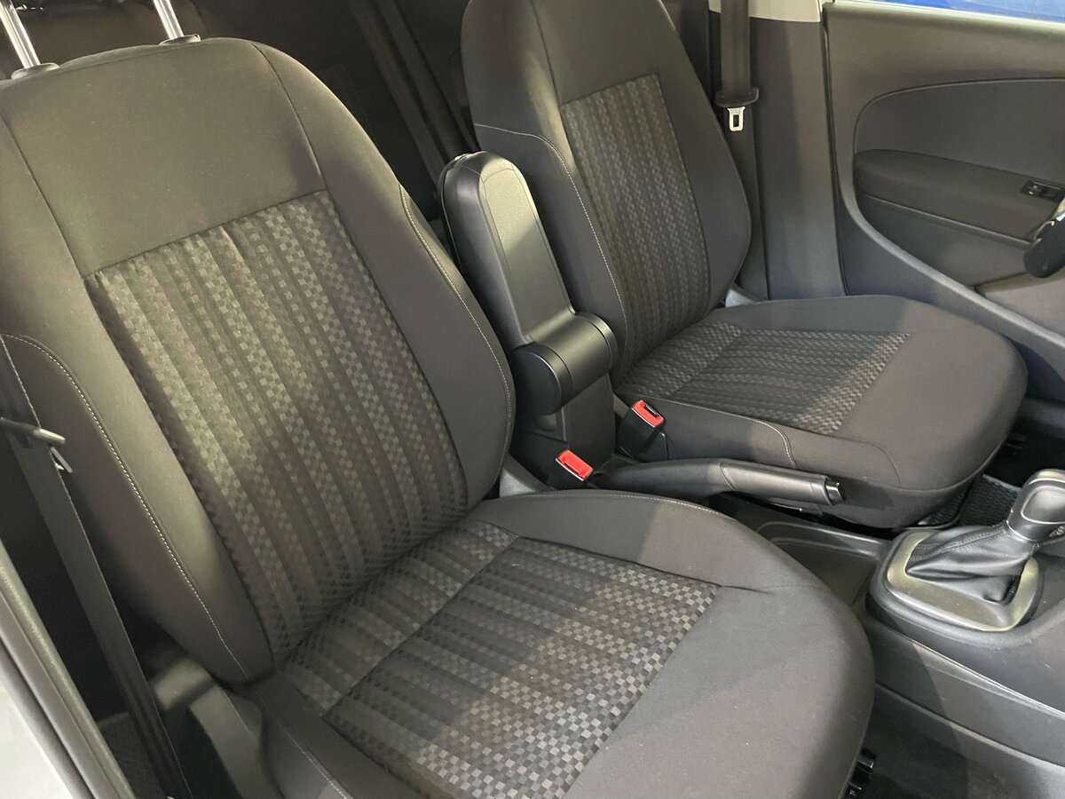 Volkswagen Polo с пробегом — 2018 год. Фото: #14