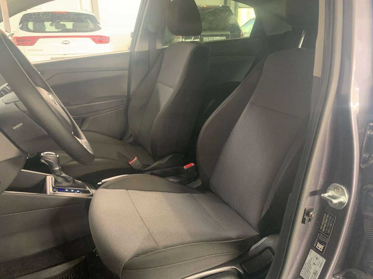 Hyundai Solaris с пробегом — 2021 год. Фото: #10