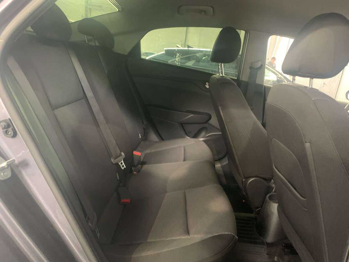 Hyundai Solaris с пробегом — 2021 год. Фото: #12