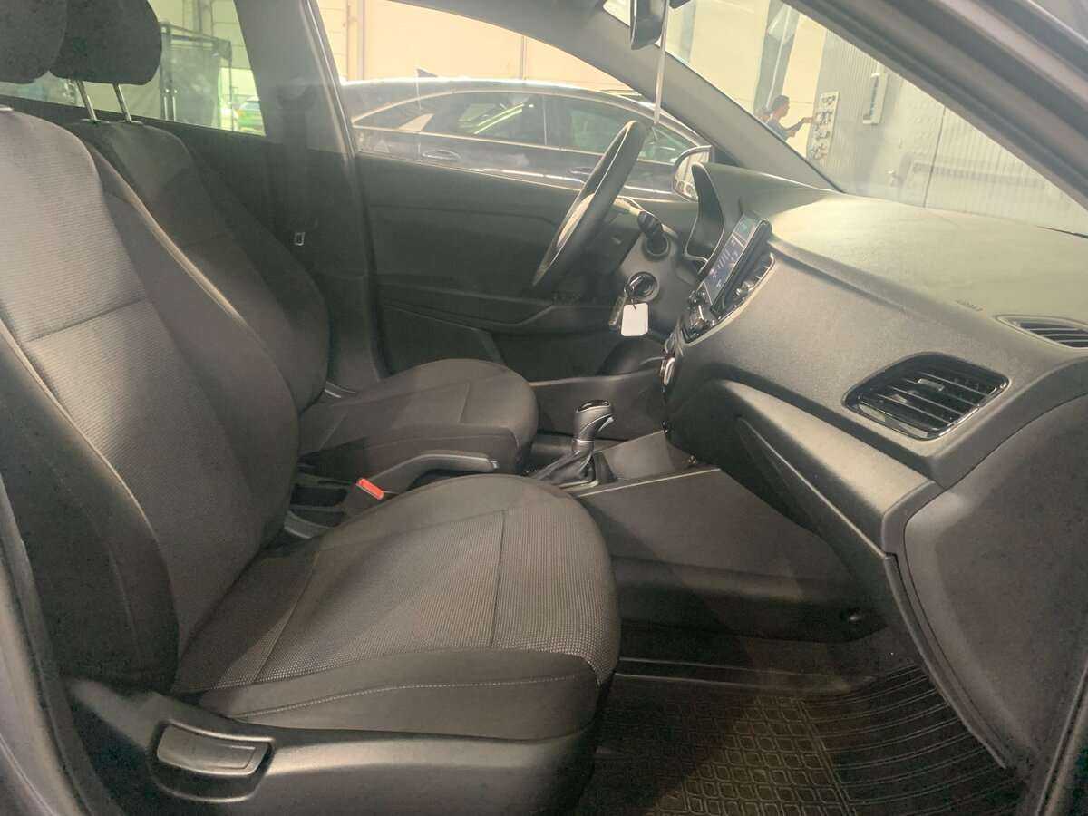 Hyundai Solaris с пробегом — 2021 год. Фото: #13