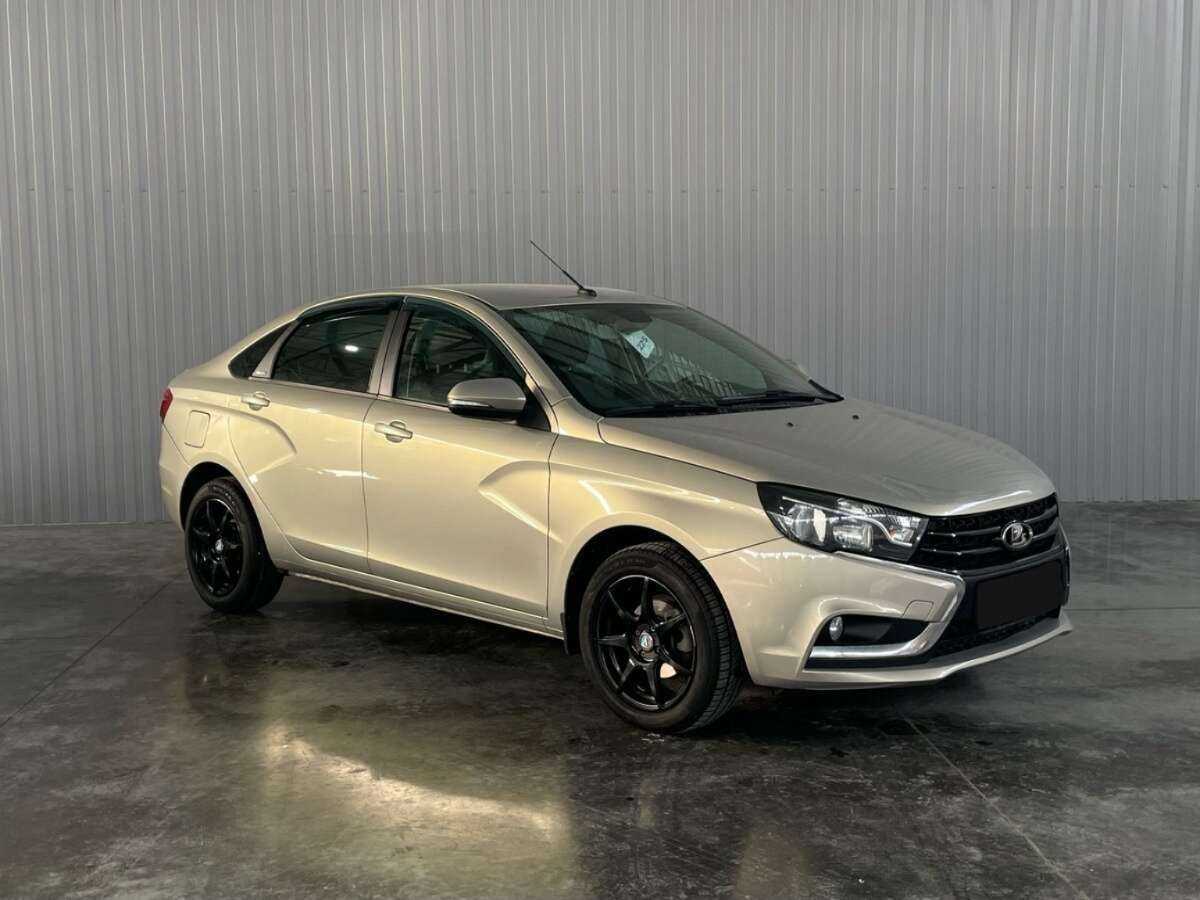 Lada (ВАЗ) Vesta с пробегом — 2017 год. Фото: #2