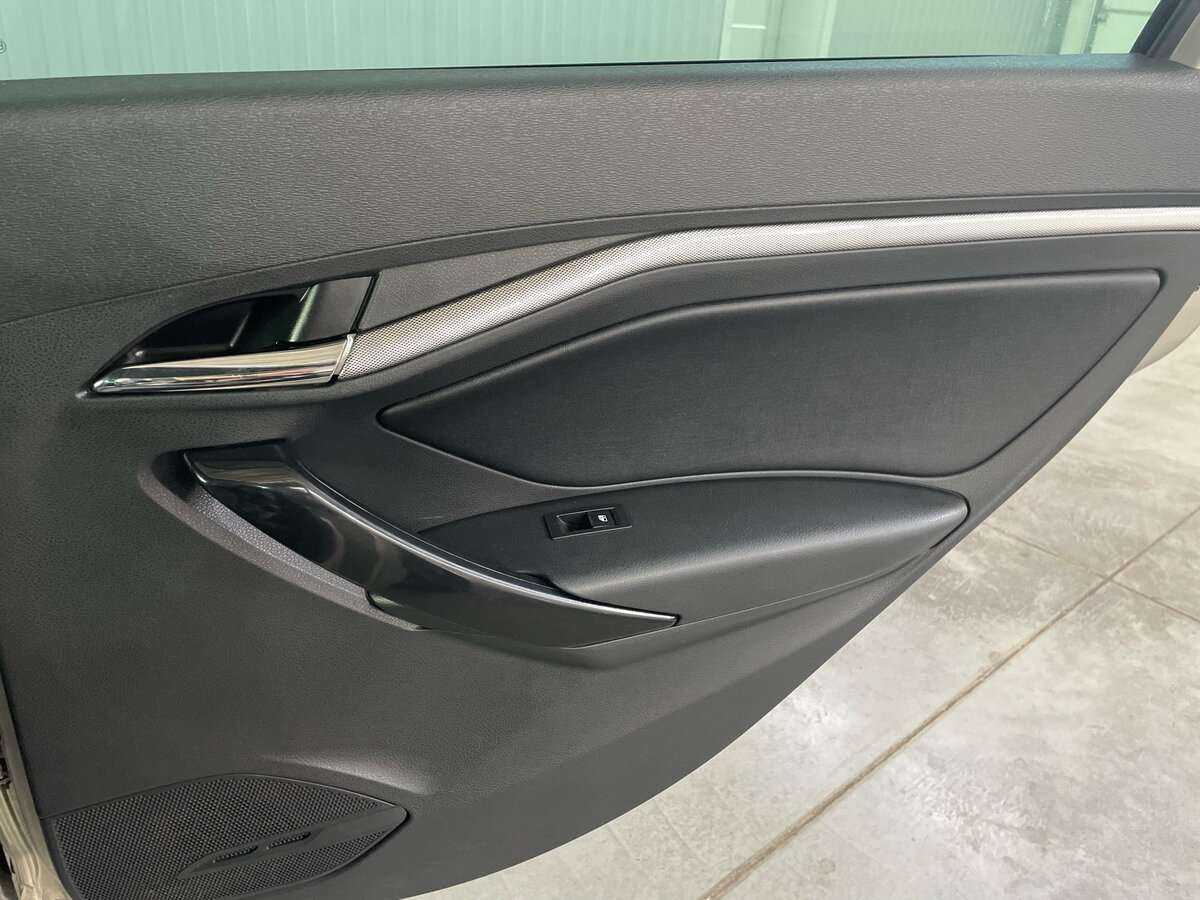 Lada (ВАЗ) Vesta с пробегом — 2017 год. Фото: #21