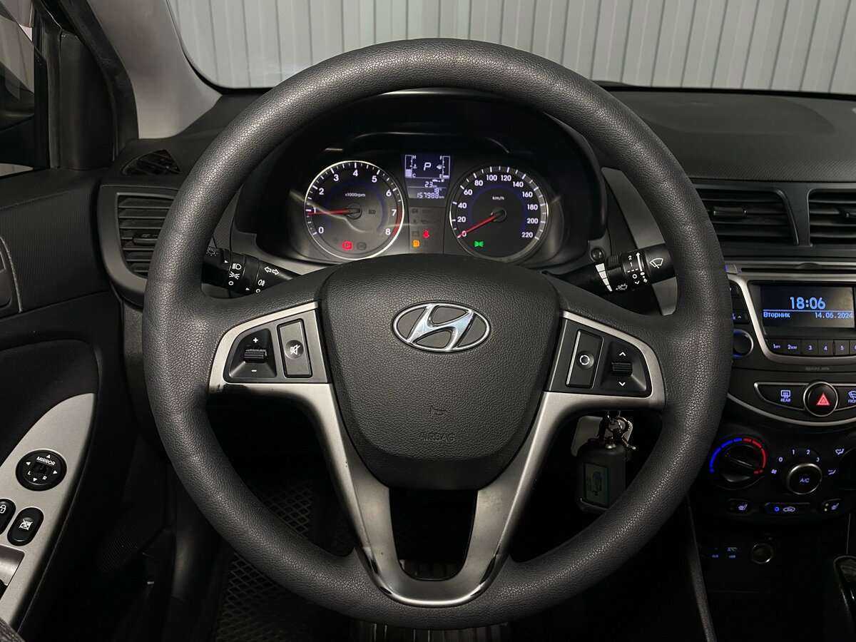 Hyundai Solaris с пробегом — 2016 год. Фото: #9