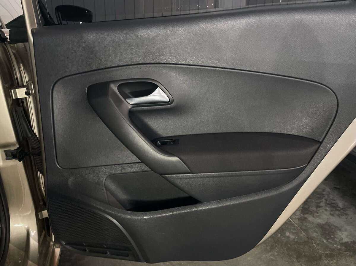 Volkswagen Polo с пробегом — 2017 год. Фото: #20