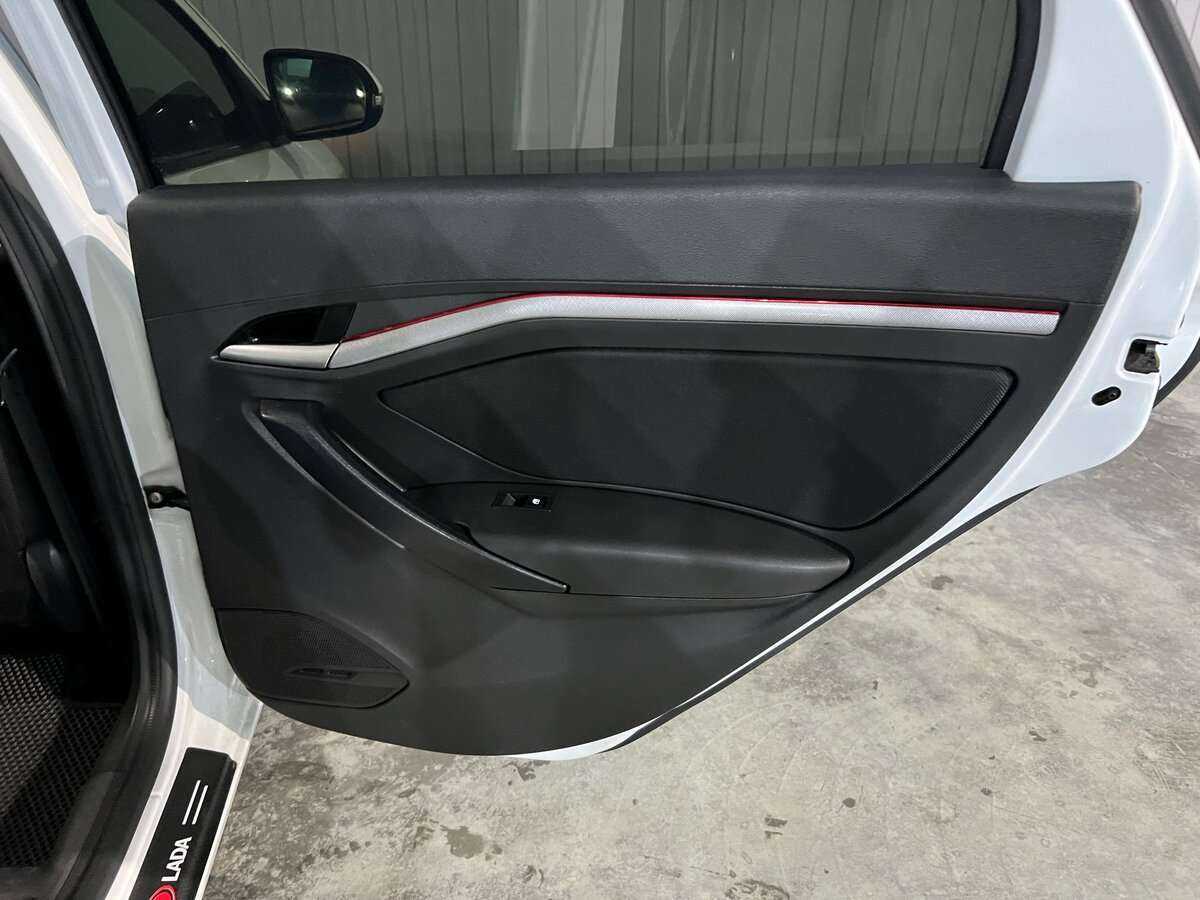 Lada (ВАЗ) Vesta с пробегом — 2020 год. Фото: #18