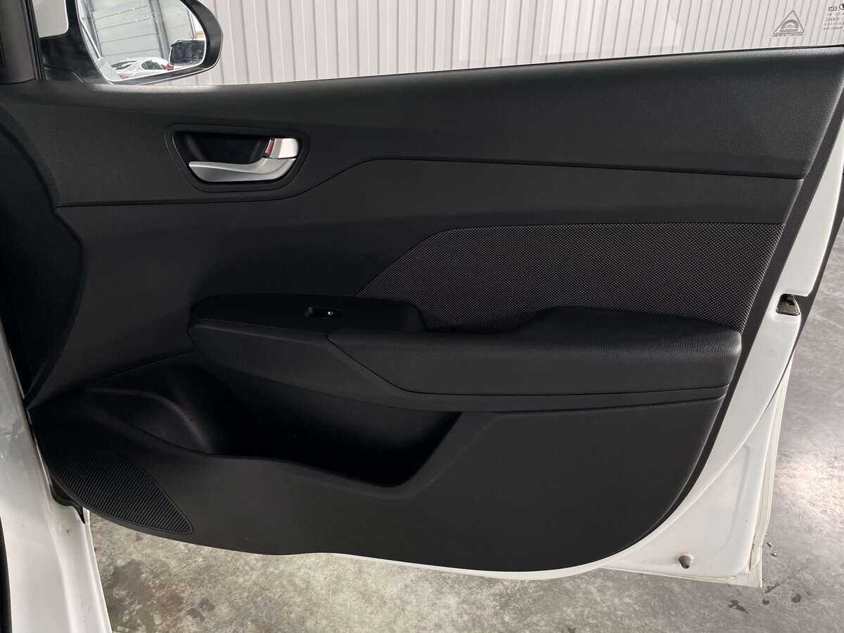 Hyundai Solaris с пробегом — 2018 год. Фото: #21