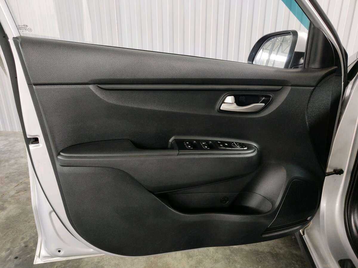 Kia Rio с пробегом — 2019 год. Фото: #11