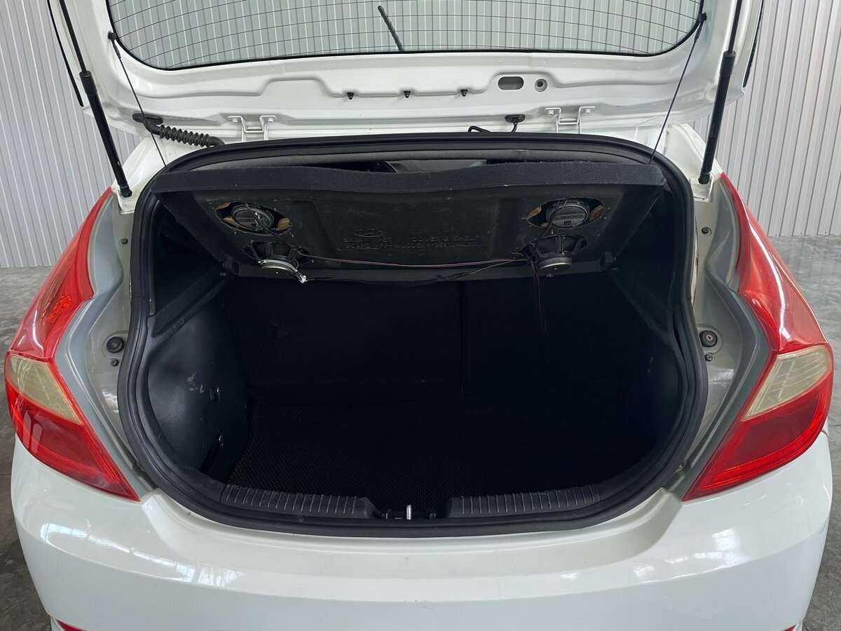 Hyundai Solaris с пробегом — 2014 год. Фото: #21