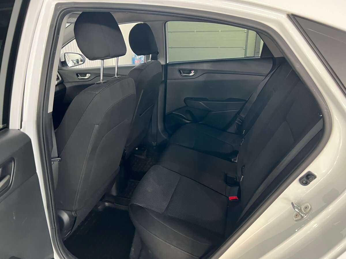 Hyundai Solaris с пробегом — 2021 год. Фото: #15