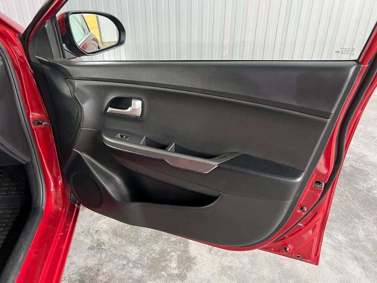 Kia Rio с пробегом — 2015 год. Фото: #14