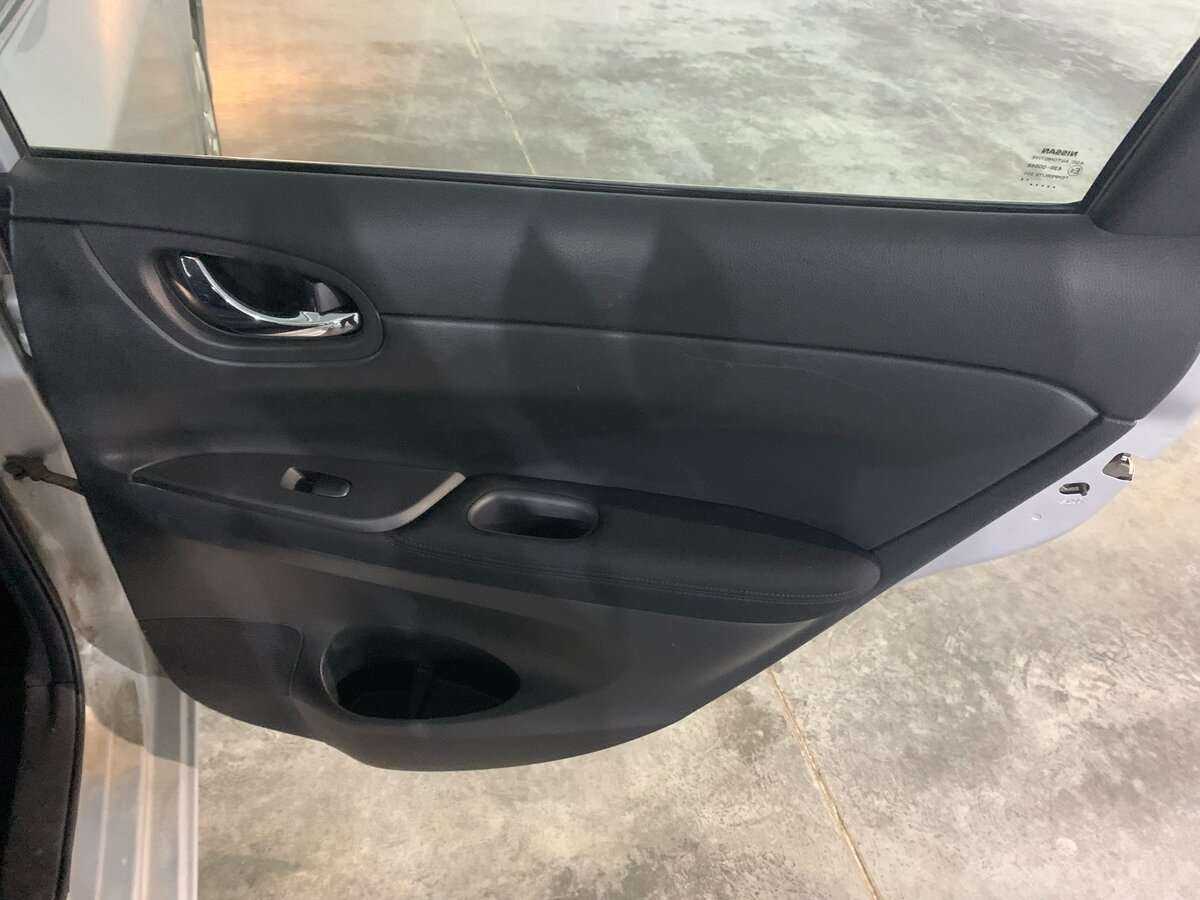 Nissan Tiida с пробегом — 2015 год. Фото: #16