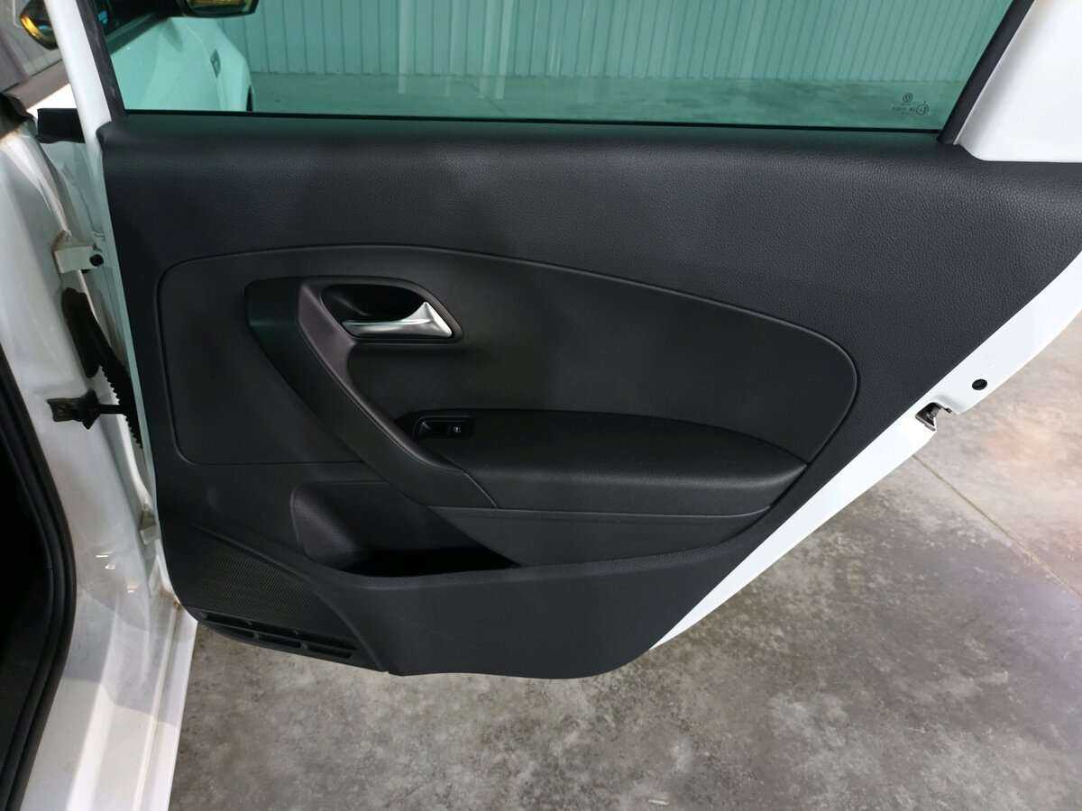 Volkswagen Polo с пробегом — 2019 год. Фото: #21