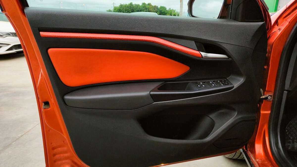 Lada (ВАЗ) Vesta с пробегом — 2019 год. Фото: #11