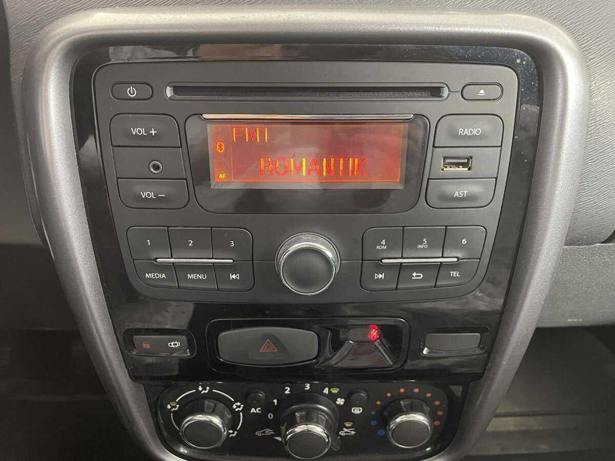 Renault Duster с пробегом — 2012 год. Фото: #11