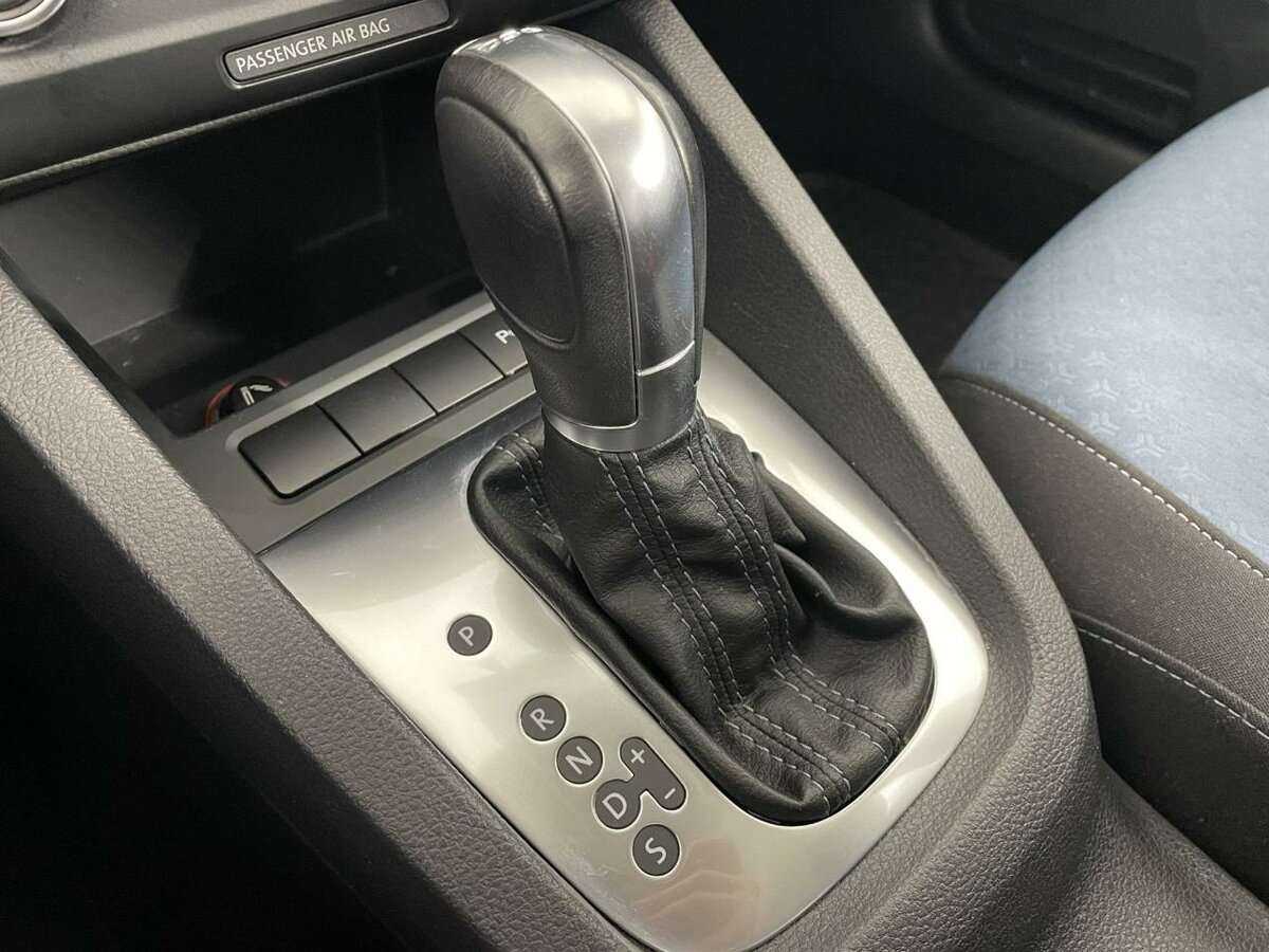 Volkswagen Jetta с пробегом — 2013 год. Фото: #12