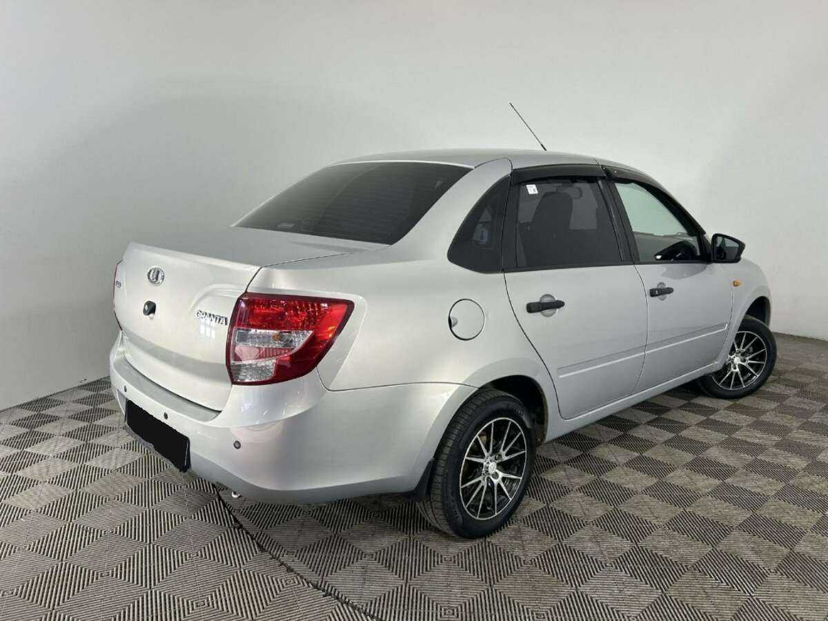 Lada (ВАЗ) Granta с пробегом — 2017 год. Фото: #5