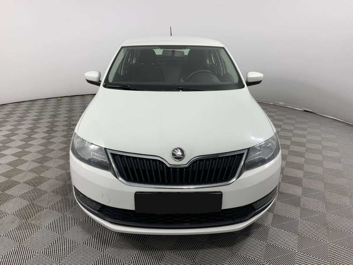 Skoda Rapid с пробегом — 2019 год. Фото: #1