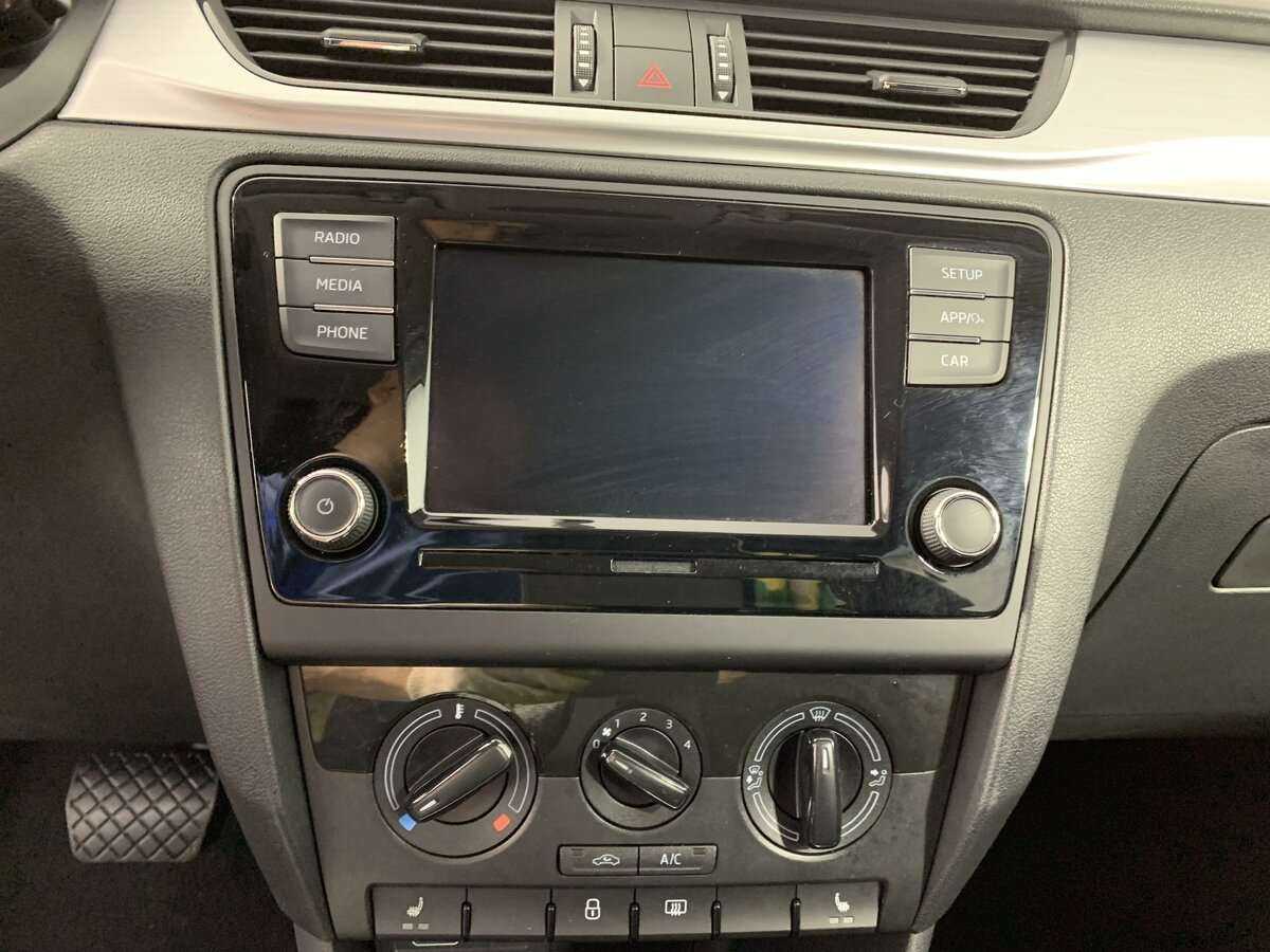 Skoda Rapid с пробегом — 2019 год. Фото: #13