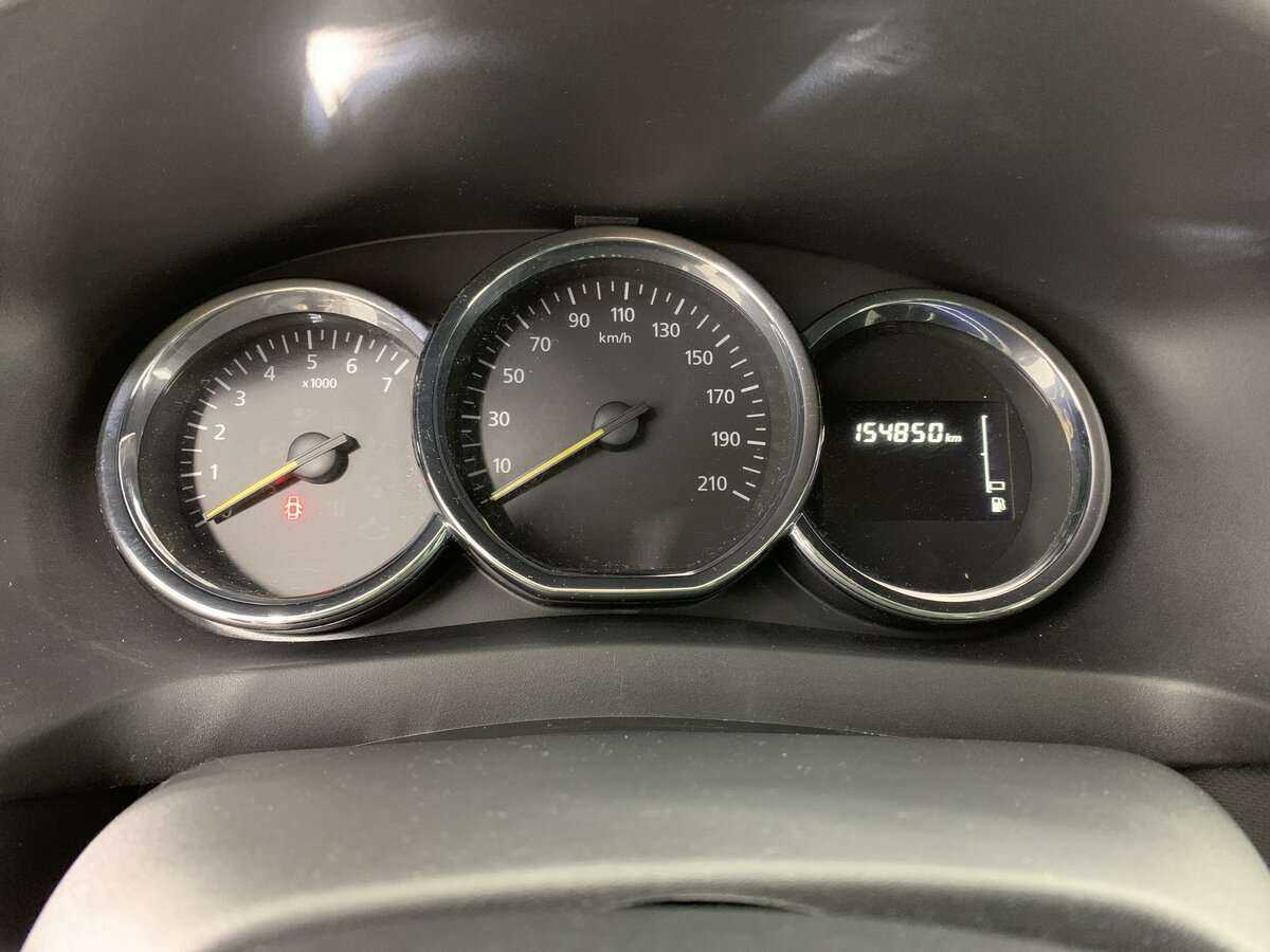 Renault Logan с пробегом — 2019 год. Фото: #10