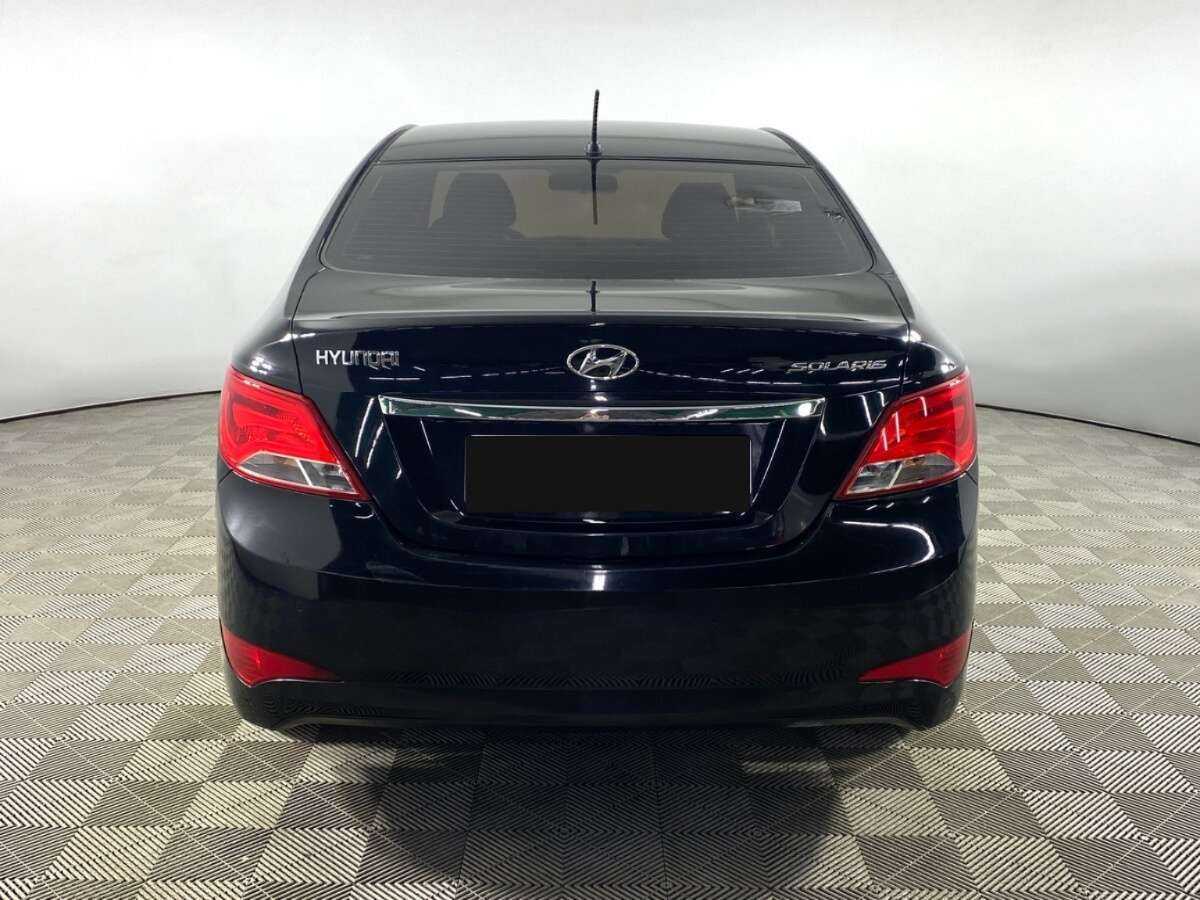 Hyundai Solaris с пробегом — 2015 год. Фото: #5