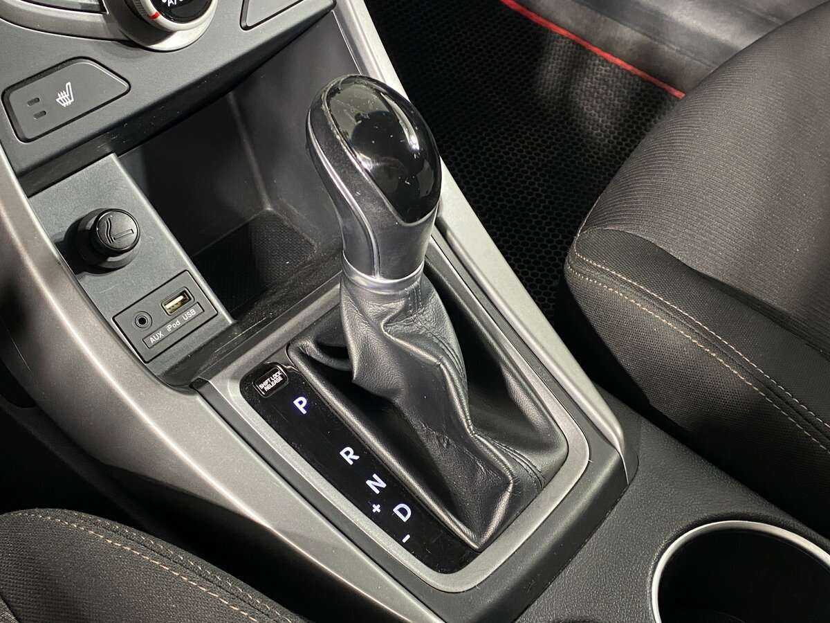 Hyundai Elantra с пробегом — 2015 год. Фото: #12