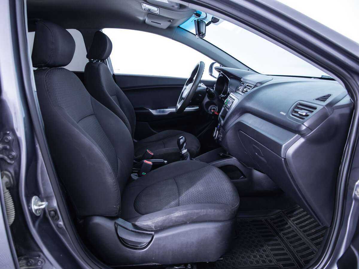 Kia Rio с пробегом — 2014 год. Фото: #9